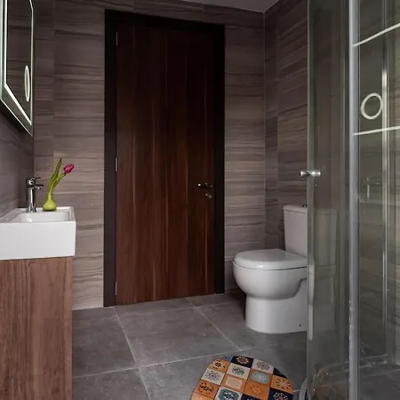 Lägenhet Beautiful 2bdr And Great Location! Gzira