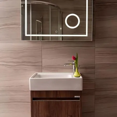 Beautiful 2bdr And Great Location!